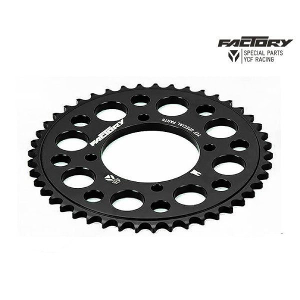 COURONNE 420 ALU YCF 4 TROUS 34 -> 47 DENTS NOIR